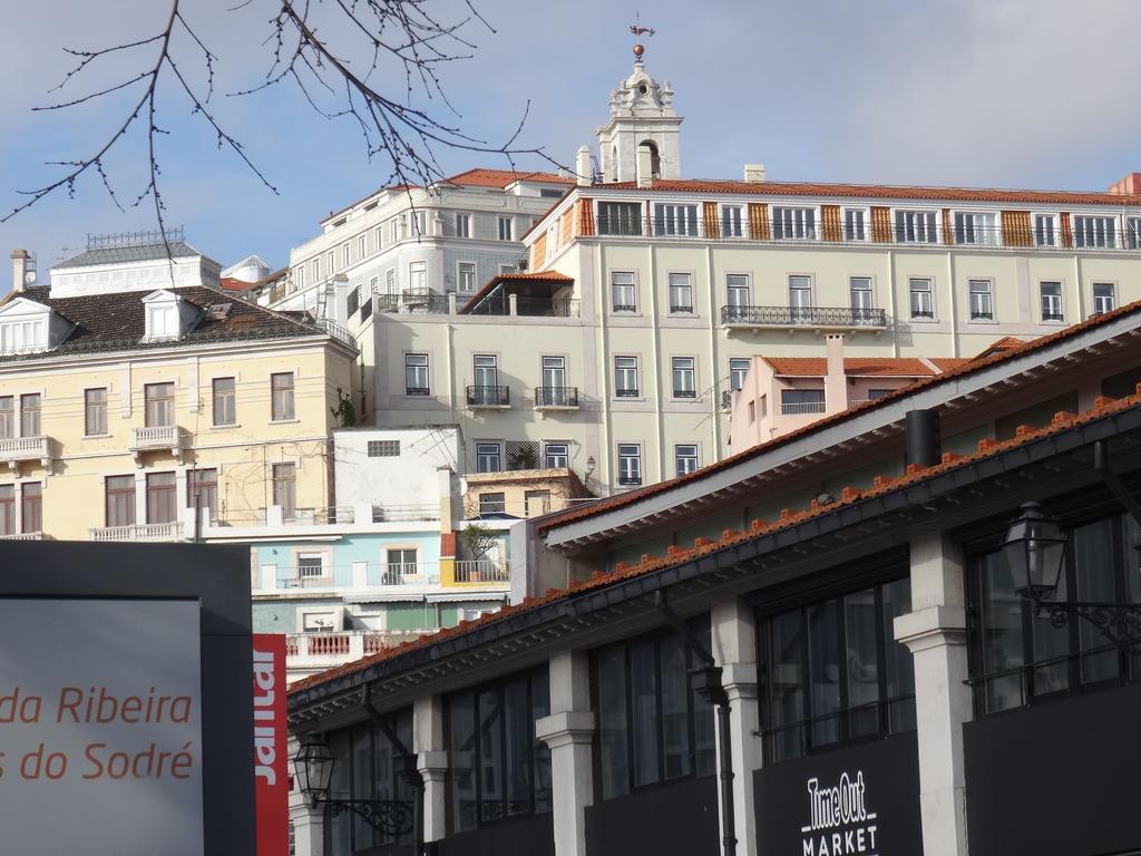 Lisbon Inn Bica Suites Exterior photo
